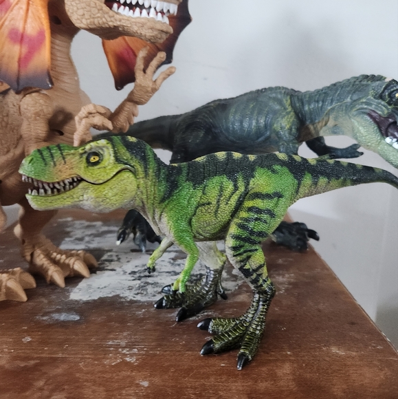 Dinosaur Figurine Lot - Picture 4 of 6